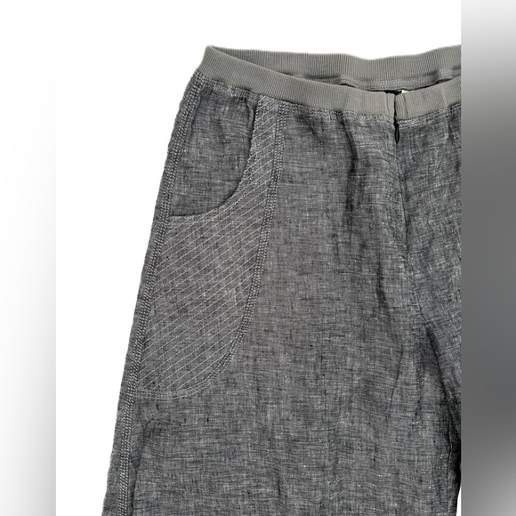 Vivid Linen Flare Legged Pant In Two-Tone Black - Picture 6 of 7